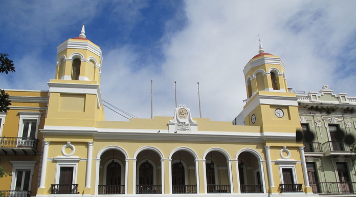 MUNICIPIO DE SAN JUAN ELEVARÁ EL SALARIO MÍNIMO A $10 POR HORA A PARTIR DEL PRÓXIMO 1RO DE NOVIEMBRE