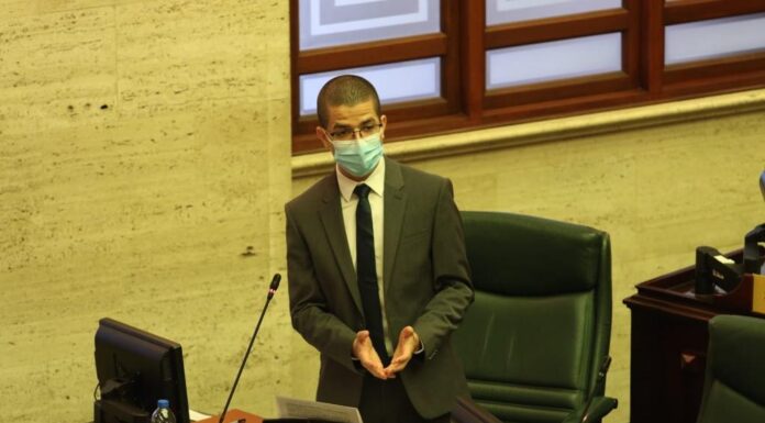 REPRESENTANTE DE VICTORIA CIUDADANA ARREMETE CONTRA LA JUNTA Y SU PLAN DE RECORTAR LAS PENSIONES