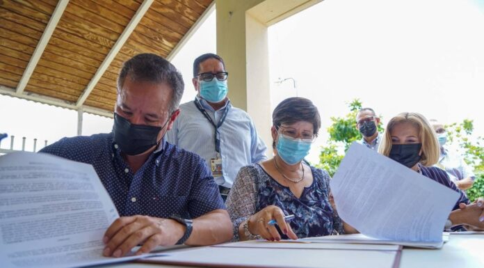 SAN JUAN Y LA AAA FIRMAN ACUERDO PARA INSTALACIÓN DE GENERADORES