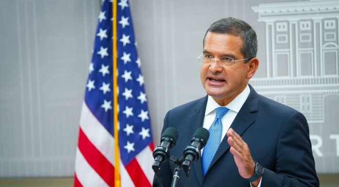 GOBERNADOR PRESENTA A LA ASAMBLEA LEGISLATIVA MEDIDA ANTICORRUPCIÓN Y OTRA PARA DAR ESTATUS PERMANENTE A TRANSITORIOS EN EL GOBIERNO