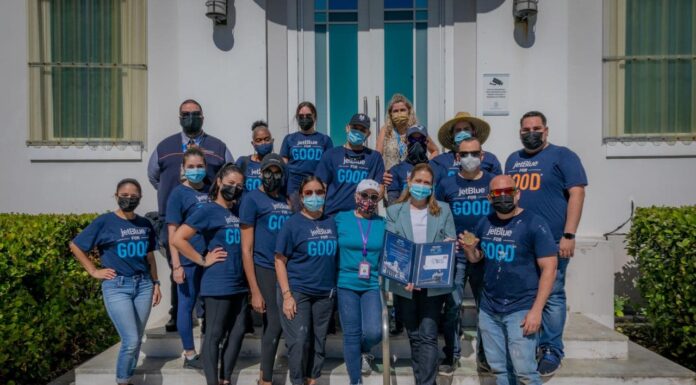 PRIMERA DAMA DE SAN JUAN RECONOCE COMPROMISO DE JET BLUE CON CASA CUNA