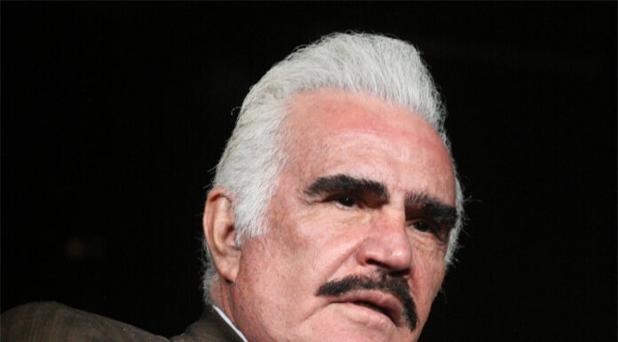 MUERE EL CANTANTE MEXICANO VICENTE FERNÁNDEZ