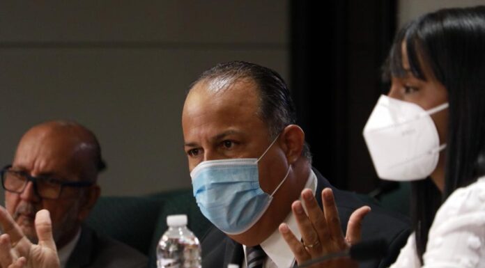 Pide al Gobernador que se extienda el descuento del 55% en el CRIM