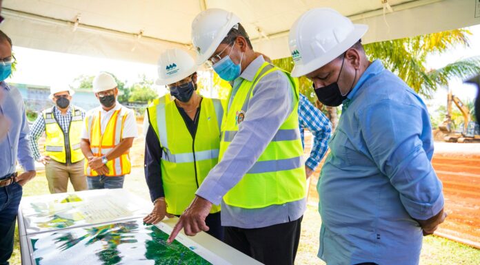 Gobernador y presidenta de AAA realizan primera piedra en Río Grande