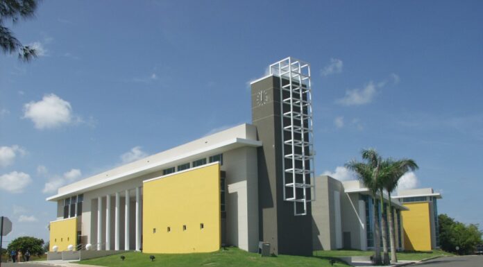 UPR AGUADILLA CUMPLE CON ESTÁNDARES DE LA MSCHE PARA SU REACREDITACIÓN