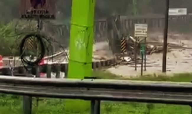 COLAPSA PUENTE EN UTUADO