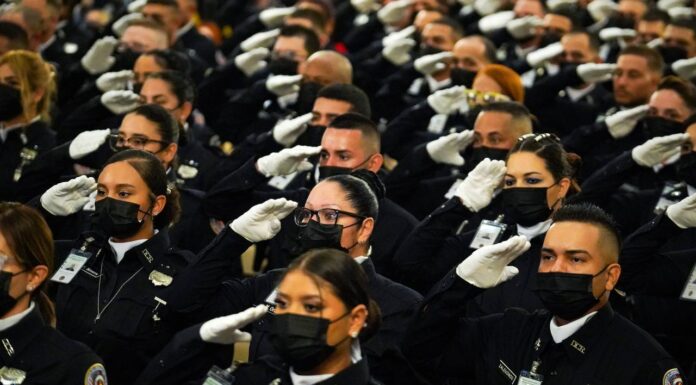 SE GRADÚAN 238 NUEVOS OFICIALES CORRECCIONALES