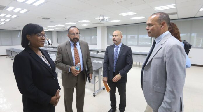 SECRETARIA AUXILIAR DE SALUD MENTAL DEL DEPARTAMENTO DE SALUD DE EE.UU. VIAJA A PUERTO RICO