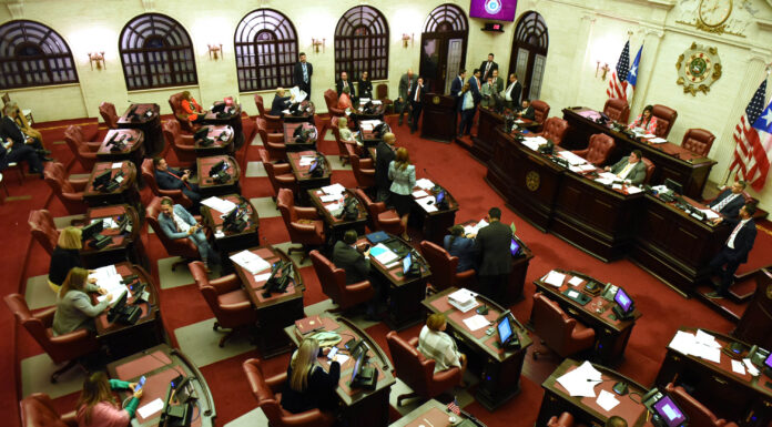 CONFIRMAN NOMBRAMIENTOS DE DEPARTAMENTO DE RECURSOS NATURALES Y ASUME