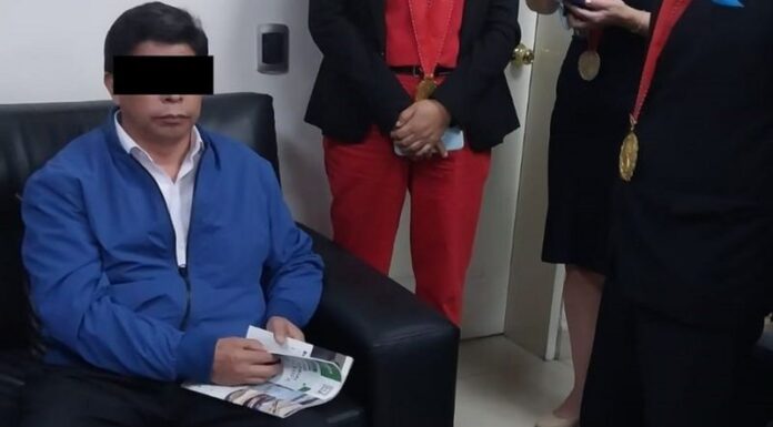 DESTITUYEN Y DETIENEN AL PRESIDENTE DE PERÚ LUEGO DE QUE DISOLVIERA AL CONGRESO