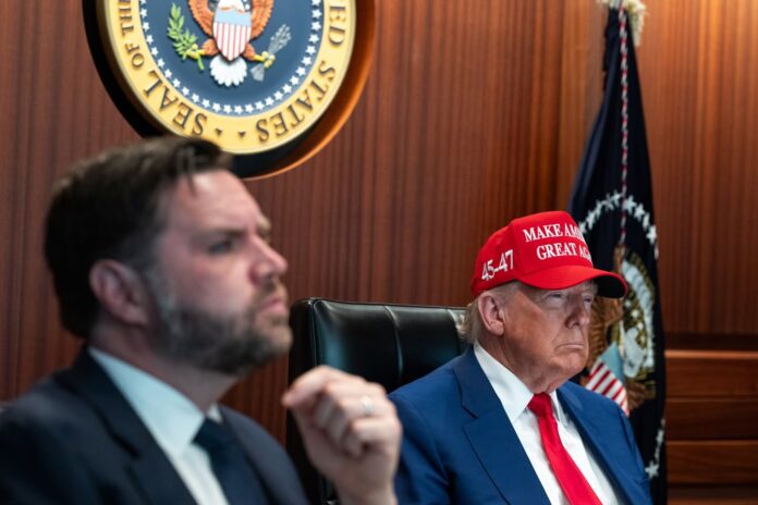 DT in situation room 2