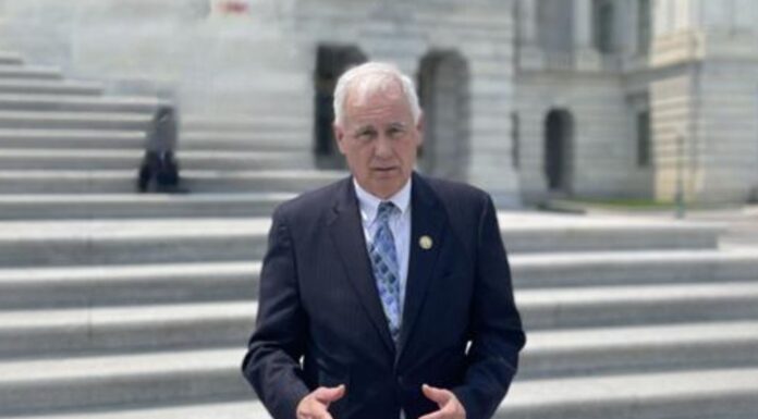 CONGRESISTA IMPULSA MEDIDA PARA RECONOCER INDEPENDENCIA DE PUERTO RICO