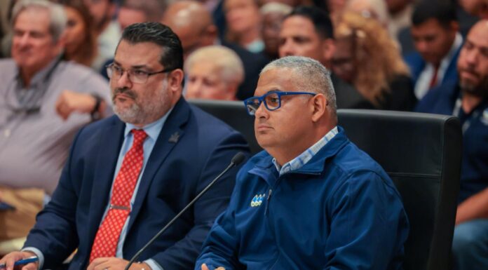 PIDEN RENUNCIA DEL PRESIDENTE EJECUTIVO DE LA AAA