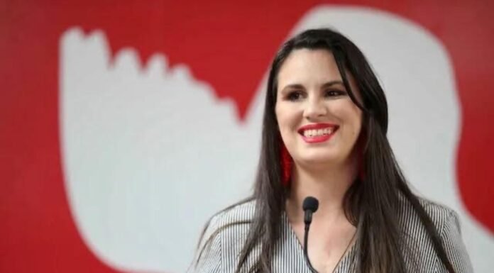 ÁLVAREZ CONDE ANUNCIA CANDIDATURA A LA JUNTA DE GOBIERNO DEL PPD