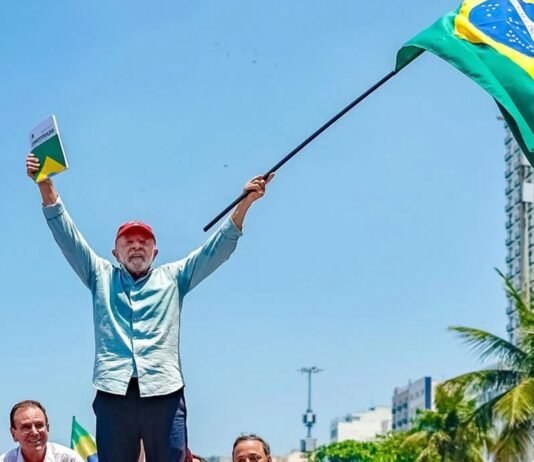 LULA GANA EN BRASIL. BOLSONARO RECHAZA EL RESULTADO